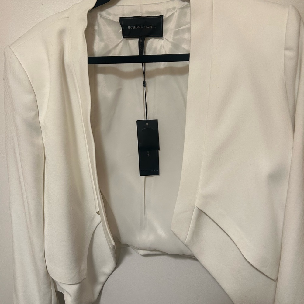 BCBGMAXAZRIA White Open-Front Cropped Blazer